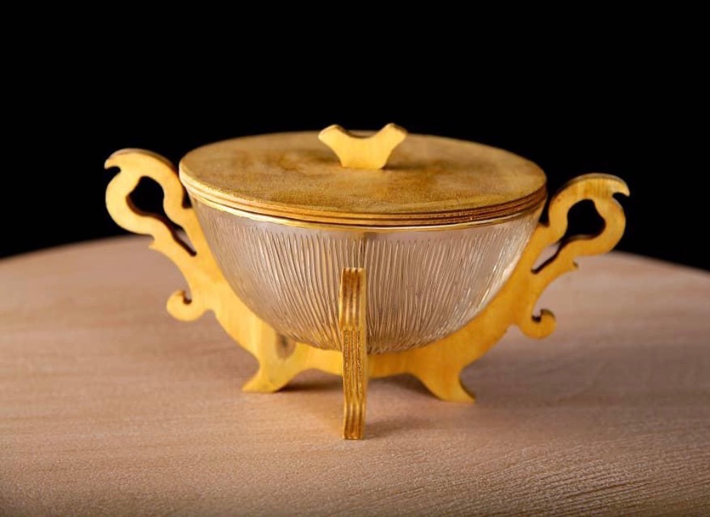 شکلات خوری بلور پایه چوبی